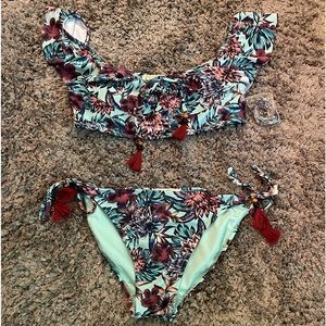 New! Great island vibe bikini 🌴🌼
